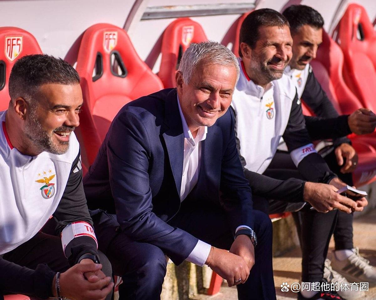 葡超倒计时，曼联今夜官宣签约，细节引发关注，话题不断，纪律约束更严格