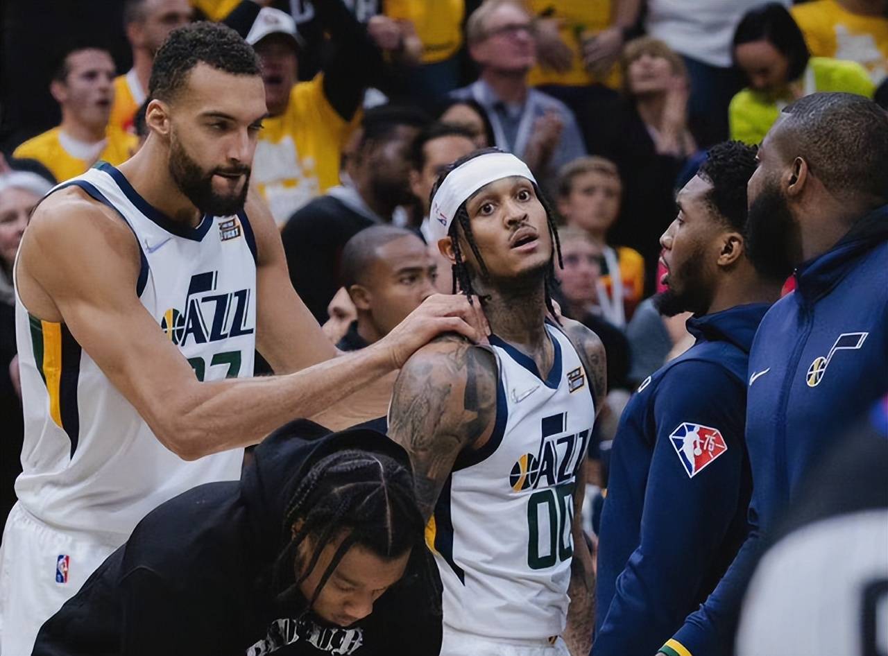 今晨犹他爵士备战欧超杯，绝杀压哨细节曝光，气氛紧张，团队化学反应显著